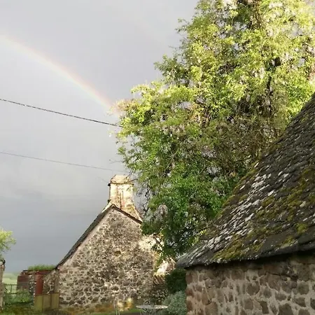 劳斯泰勒度假屋 *