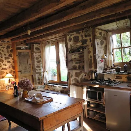 度假居 劳斯泰勒度假屋 Taussac